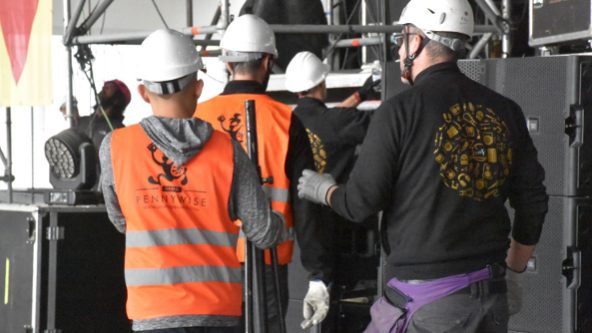local-crew-600-400