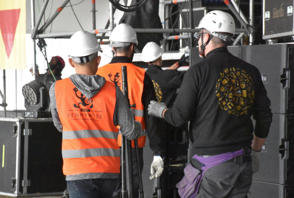 local-crew-600-400